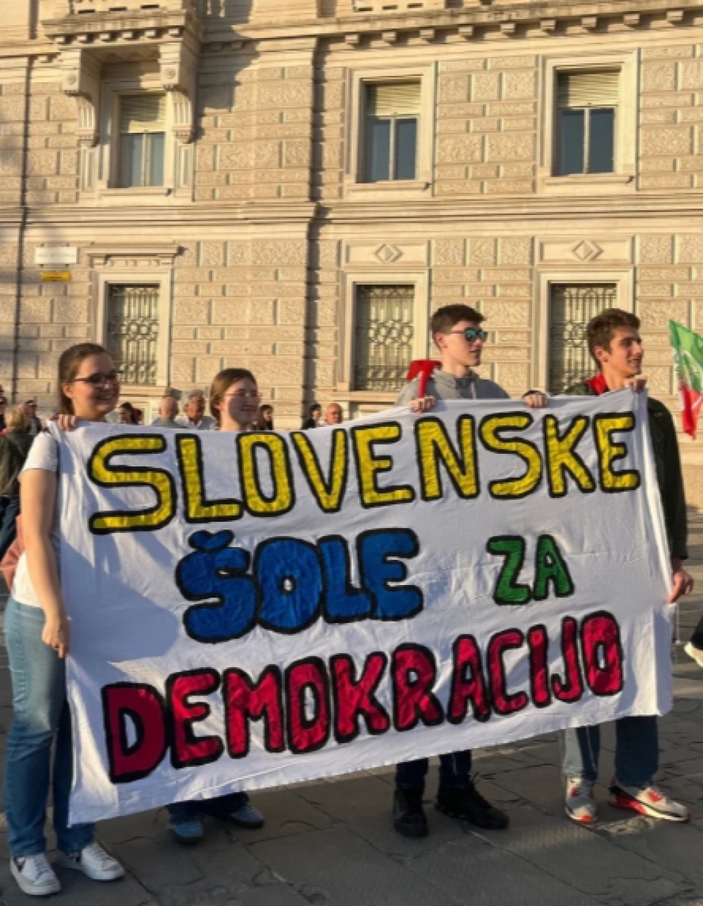 shod 25. april 2026 1