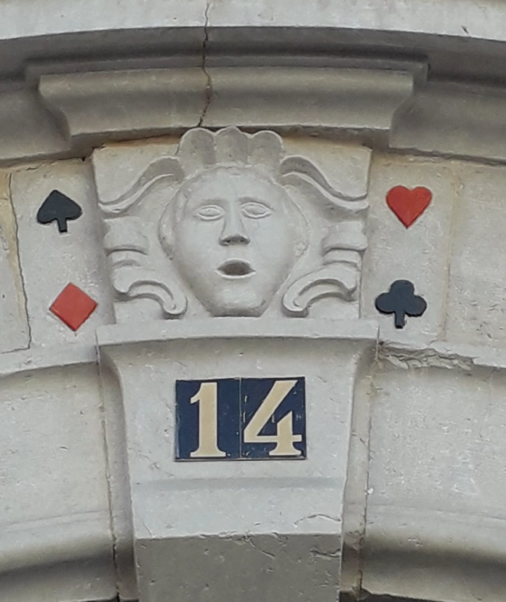 tolone 4