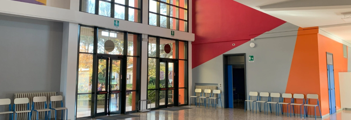 Scuola secondaria "Michelangelo" - atrio