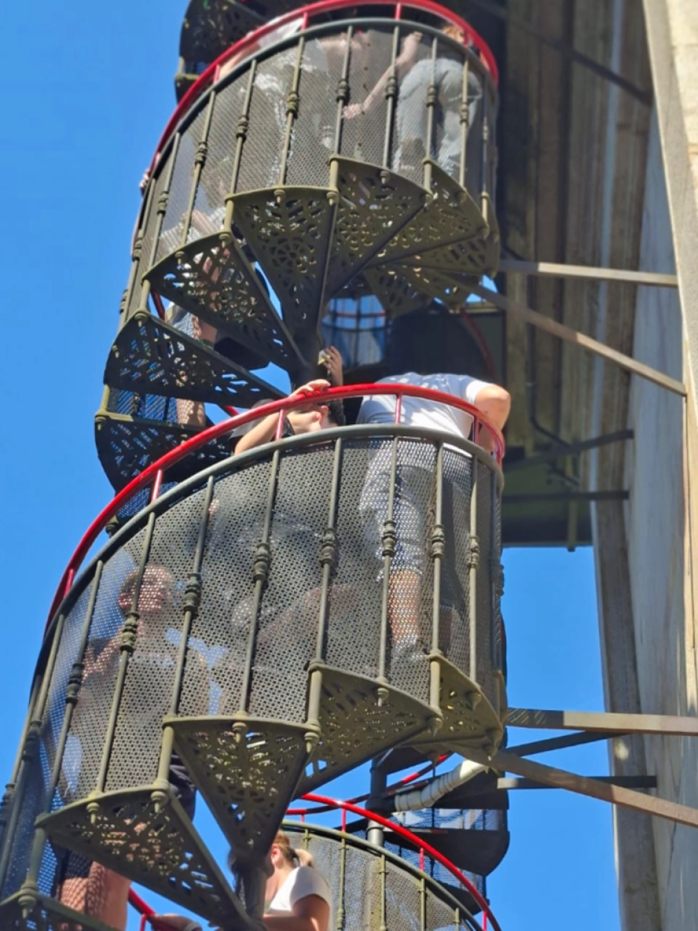 Angera 1