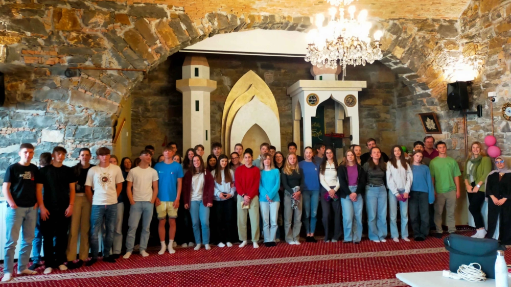 Dijaki so obiskali mošejo v Trstu